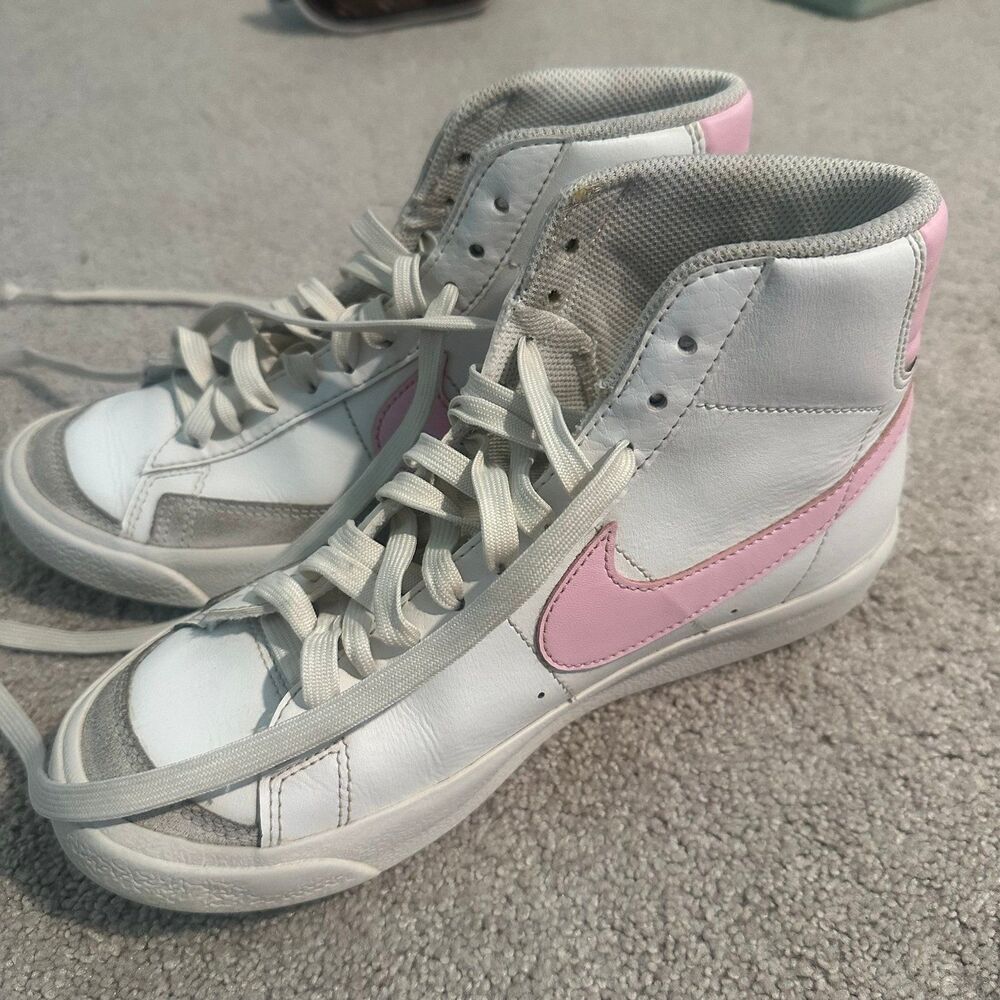 Girls Nike Blazer Mid '77 sneakers Summit White Pink Foam size 4.5 Y